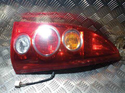 Piloto Trasero Derecho Mazda Premacy FP