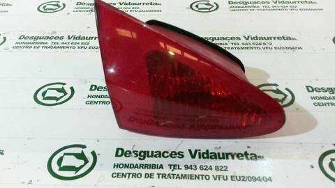 Foto 2ª: Piloto Trasero Izquierdo Alfa Romeo 147 1.6 16V CAT 120CV 88KW [AR32104] (2003)