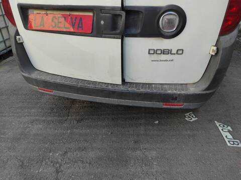 Foto 1ª: Paragolpes Trasero Fiat Doblo CARGO 199A2000 (2012)