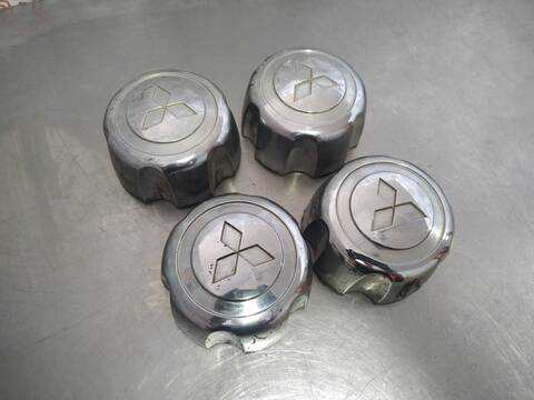 Foto 4ª: Tapacubos Mitsubishi L200 2500 TD MAGNUM 4-PTAS.) 99CV 73KW [4D56] (2000)