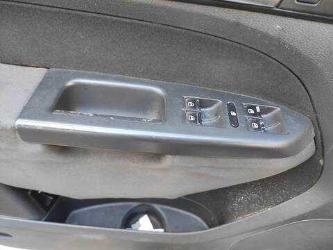 Botonera Elevalunas Volkswagen Touran BKD