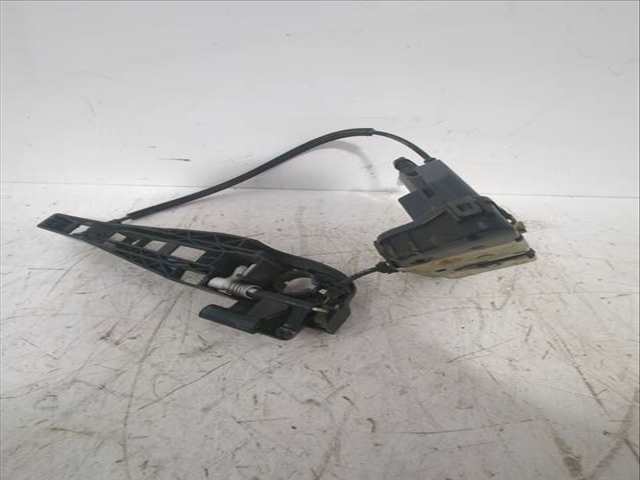 Foto 3ª: Cerradura Puerta Trasera Izquierda Citroen C3 1.4 I 73CV 54KW [KFV (TU3A),KFV (TU3JP)] (2004)