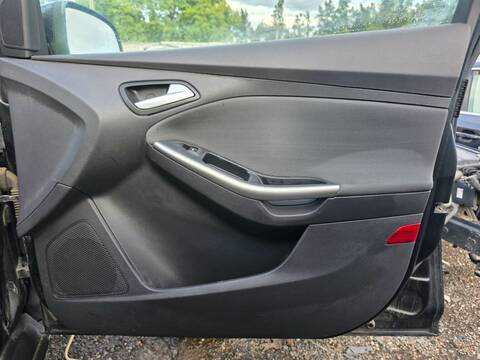 Tapizados Cartoneras Ford Focus AMBIENTE 105CV 77KW