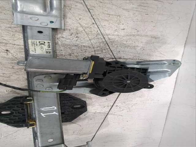 Foto 2ª: Elevalunas Eléctrico Delantero Izquierdo Dacia Sandero 1.5 DCI 90CV [K9K 612 K9K 626] (2012)