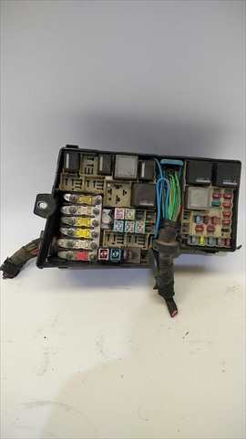 Foto 4ª: Caja Reles Fusibles Ford C Max 1.6 DIESEL [D/HHDA] (2006)