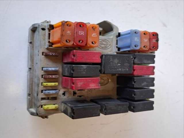 Caja Reles Fusibles Alfa Romeo 147 1.9 JTD 150 COLLEZIONE 150CV