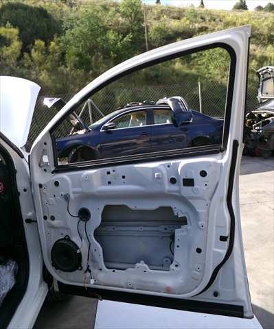 Foto 2ª: Puerta Delantera Derecha Nissan Qashqai 1.6 DCI 2010-2014 [R9M] (2013)