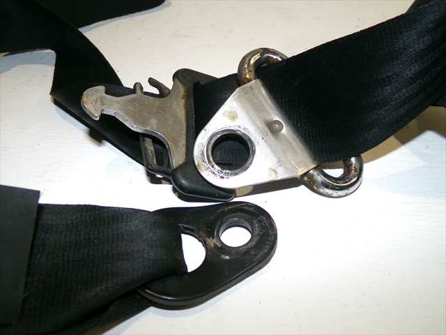 Foto 3ª: Cinturón Delantero Izquierdo Iveco Daily 2.5 D 1990-1998 [8140.07] (1991)