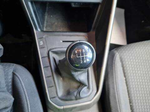 Palanca de Cambio Volkswagen Polo UNITED 95CV 70KW