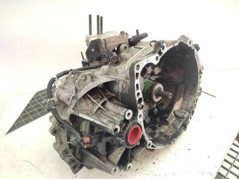 Foto 3ª: Caja Cambios Mitsubishi Carisma 1.9 DI-D CAT BERLINA 102CV 75KW [F9Q1] (1999)