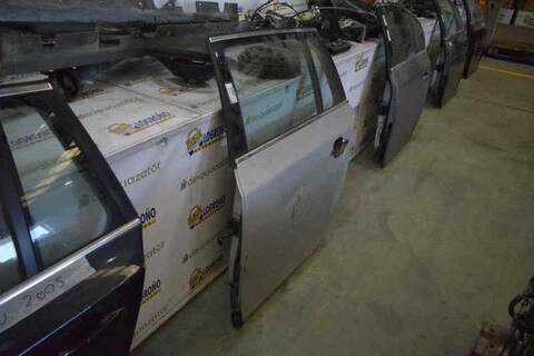 Foto 3ª: Puerta Trasera Izquierda Bmw Serie 5 518 530D (2004)