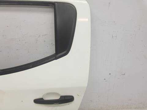 Foto 3ª: Puerta Trasera Izquierda Mitsubishi L200 BASIS DOPPELKABINE 4WD