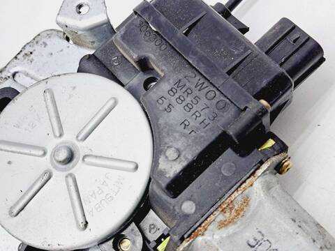 Foto 4ª: Elevalunas Manual Trasero Derecho Mitsubishi Outlander 2.0 2WD 136CV 100KW [4G63] (2003)
