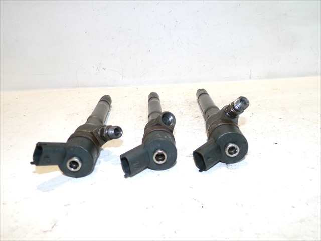 Foto 3ª: Inyectores Hyundai Matrix 1.5 CRDI 2001-2008 [D3EA] (2002)