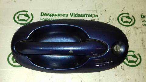 Foto 1ª: Maneta Exterior Delantera Izquierda Kia Carnival 2.9 CRDI CAT 144CV 106KW [J3] (2002)