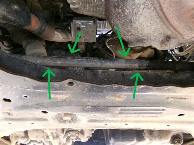 Foto 1ª: Barra Estabilizadora Delantera Mitsubishi Outlander 2.0 G 2012-2015, HIBDRIDO [4B11 S61+Y61] (2013)