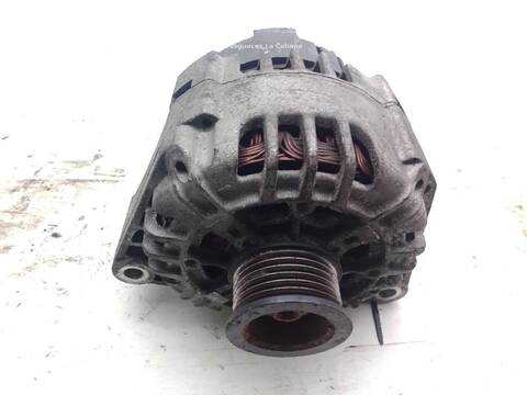 Foto 1ª: Alternador Mercedes Clase E 180 E 240 211.061) [M 112.913] (2002)
