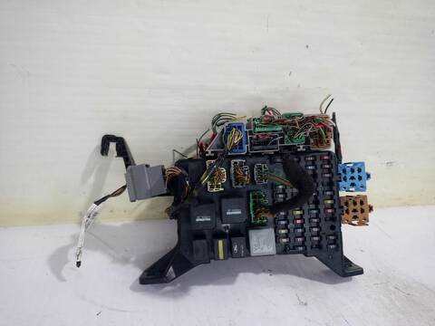 Foto 2ª: Caja Reles Fusibles Ford Mondeo GHIA 06.2003 ) D) 131CV [FMBA - N7BA] (2000)