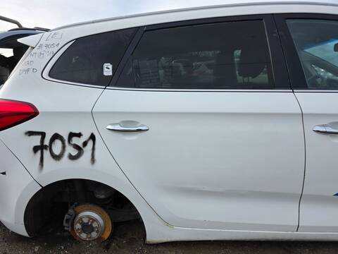 Puerta Trasera Derecha Kia Carens D4FD