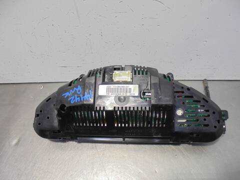 Foto 3ª: Cuadro de Instrumentos Mercedes Clase C 160 350 CGI 219.357) 292CV 215KW [M272985] (2008)