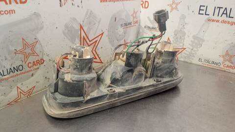 Foto 4ª: Piloto Trasero Izquierdo Nissan Terrano COMFORT 125CV 92KW [TD27TI] (1999)