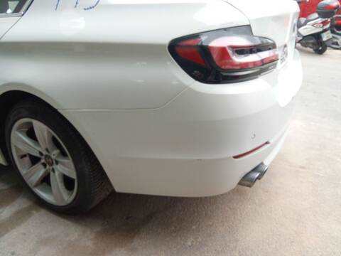 Foto 3ª: Paragolpes Trasero Bmw Serie 5 520 2.0 D F10) [N47 D20 C] (2025)