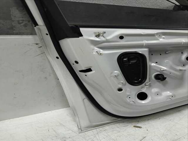 Foto 3ª: Puerta Delantera Izquierda Audi A4 2.0 35 TFSI 150 CV 110KW [DMSB, DMS]