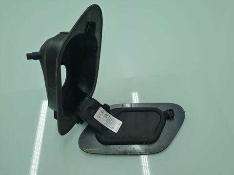 Foto 2ª: Tapa Exterior Combustible Volkswagen Golf SPORT 131CV 96KW [DPBA] (2020)