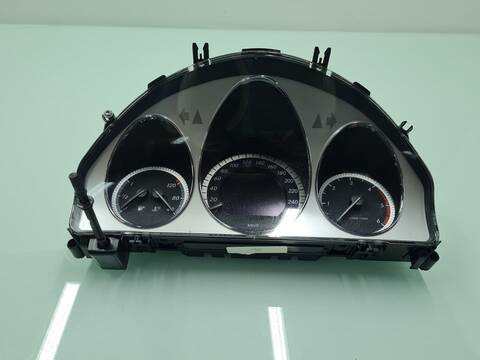 Foto 4ª: Cuadro de Instrumentos Mercedes Clase C 160 220 T CDI 204.208) 170CV 125KW FAMILIAR [OM646811] (2008)