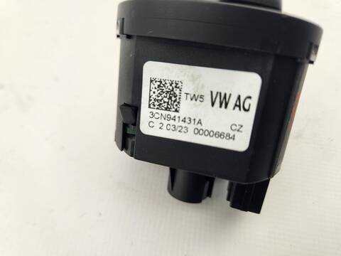 Foto 3ª: Mando Luces Volkswagen Tiguan R LINE 150CV [DTSB] (2023)