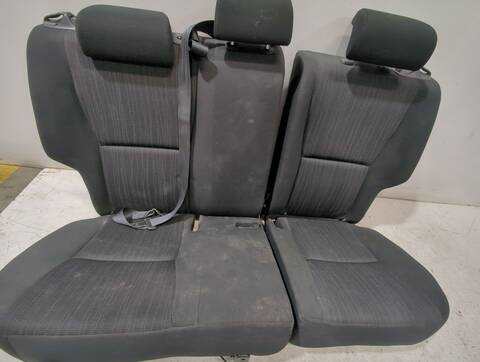 Asientos Traseros Toyota Auris 1.33 DUAL-VVTI NRE150_) 101CV 74KW
