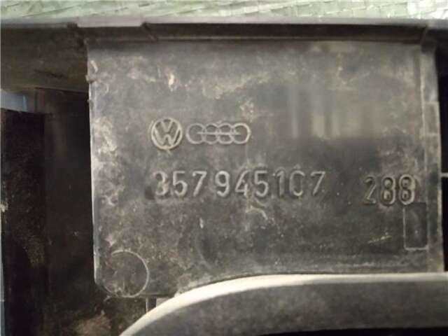 Foto 2ª: Piloto Trasero Izquierdo Volkswagen Passat 1.8 (112 CV)