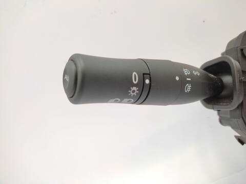Foto 2ª: Mando Multifuncion Renault Megane 1.9 DCI BM0G CM0G) 120CV 88KW II BM0/1_ CM0/1_) [F9Q 800] (2004)