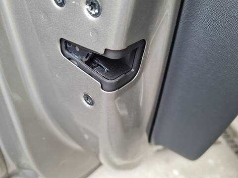 Foto 1ª: Cerradura Puerta Delantera Izquierda Volvo XC 60 MOMENTUM 2WD 181CV 133KW [D4204T5] (2014)