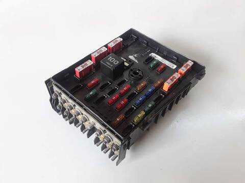 Caja Reles Fusibles Volkswagen Passat ADVANCE 2.0 TDI 140CV