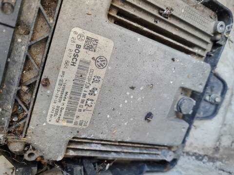 Foto 1ª: Centralita Motor ECU Volkswagen Crafter COMBI 30 163CV 120KW [CKUB] (2014)