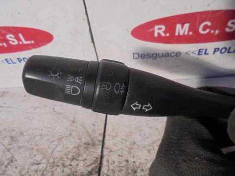 Foto 3ª: Mando Multifuncion Nissan Terrano 2.7 TD 125CV 92KW [TD27TI] (1997)
