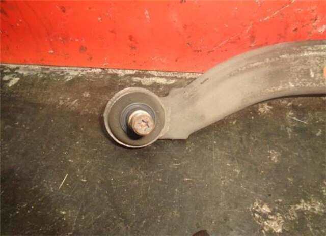 Foto 2ª: Brazo Suspension Delantero Izquierdo Mercedes Clase C 160 2.2 C 220 CDI (204.008) [2.2 LTR. - 125 KW CDI CAT] [OM 646.811]