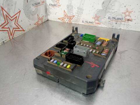 Foto 2ª: Caja Reles Fusibles Citroen C4 BUSINESS 92CV 68KW [9H06] (2012)