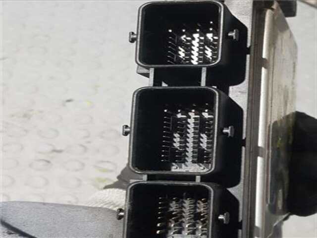 Foto 3ª: Centralita Motor ECU Renault Megane 1.9 CONFORT AUTHENTIQUE [1.9 LTR. - 88 KW DCI DIESEL] II BERLINA 5P (10.2002-_) [F9Q B8]