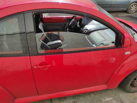 Puerta Delantera Derecha Volkswagen New Beetle ATD BERLINA