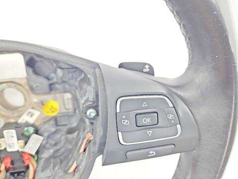 Foto 3ª: Volante Volkswagen Touran 2.0 TDI 140CV 103KW [CFHC] (2013)