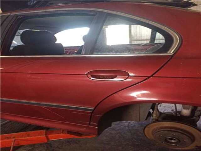 Foto 2ª: Puerta Trasera Izquierda Bmw Serie 5 518 2.5 525TDS [2.5 LTR. - 105 KW TURBODIESEL CAT] [M51 D25 (25 6 T1)]