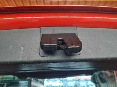 Foto 1ª: Cerradura Maletero Portón Seat Ibiza FR 105CV 77KW [CUTA] (2016)