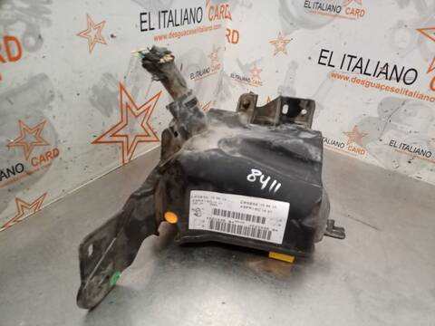 Foto 3ª: Caja Reles Fusibles Peugeot 208 ACCESS 68CV 50KW [8HR01] (2013)