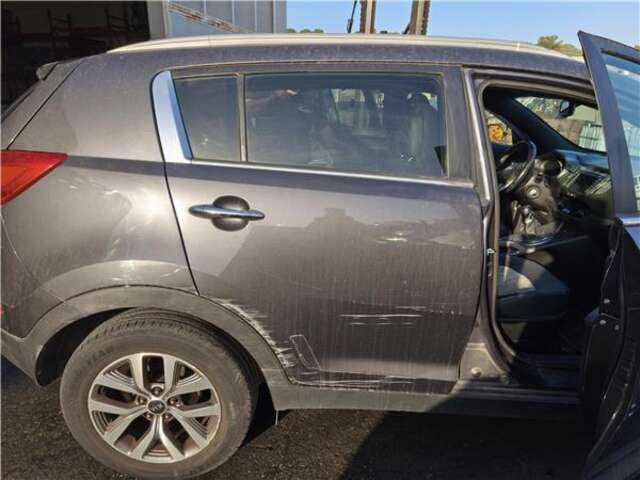 Puerta Trasera Derecha Kia Sportage 1.7 EMOTION 4X2 [1.7 LTR. - 85 KW CRDI CAT]