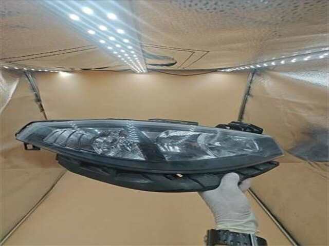 Foto 3ª: Faro Derecho Renault Laguna 1.9 CONFORT EXPRESSION [1.9 LTR. - 81 KW DCI DIESEL FAP CAT] [F9Q 674]