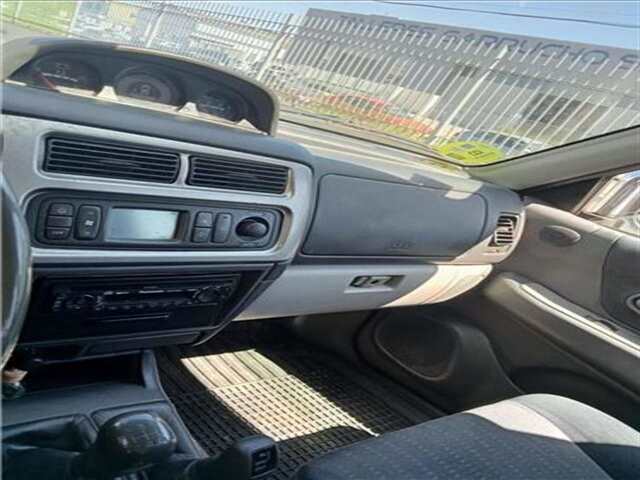 Guantera Mitsubishi Montero 2.5 TDI INTENSE [2.5 LTR. - 85 KW TD CAT]