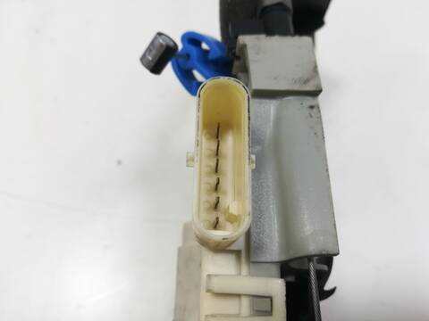 Foto 3ª: Cerradura Puerta Trasera Derecha Audi A1 CAYB (2010)