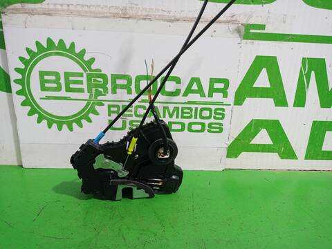 Foto 3ª: Cerradura Puerta Delantera Derecha Toyota Auris HYBRID FEEL EDITION 136CV (2018)